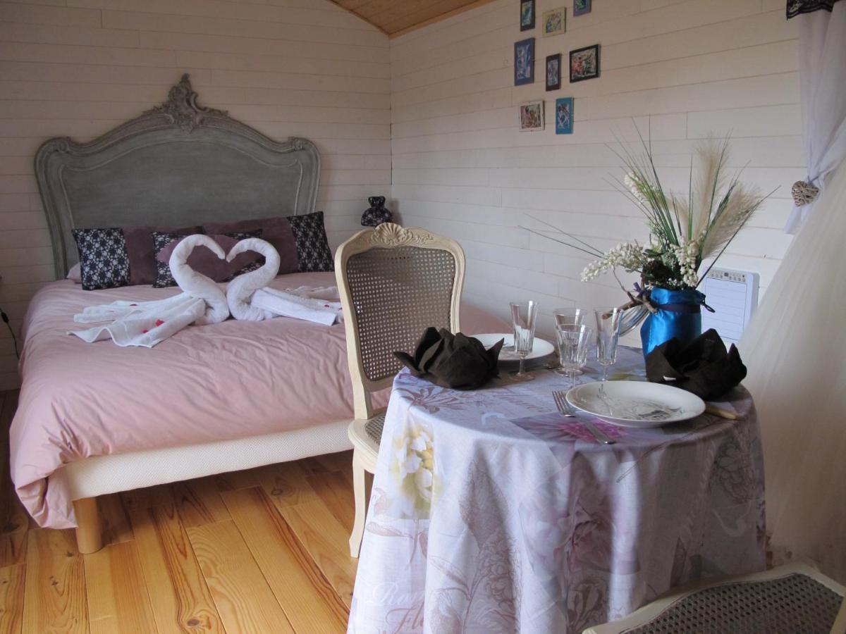 L'Oustau De Bigatie Bed & Breakfast Lambesc Eksteriør bilde