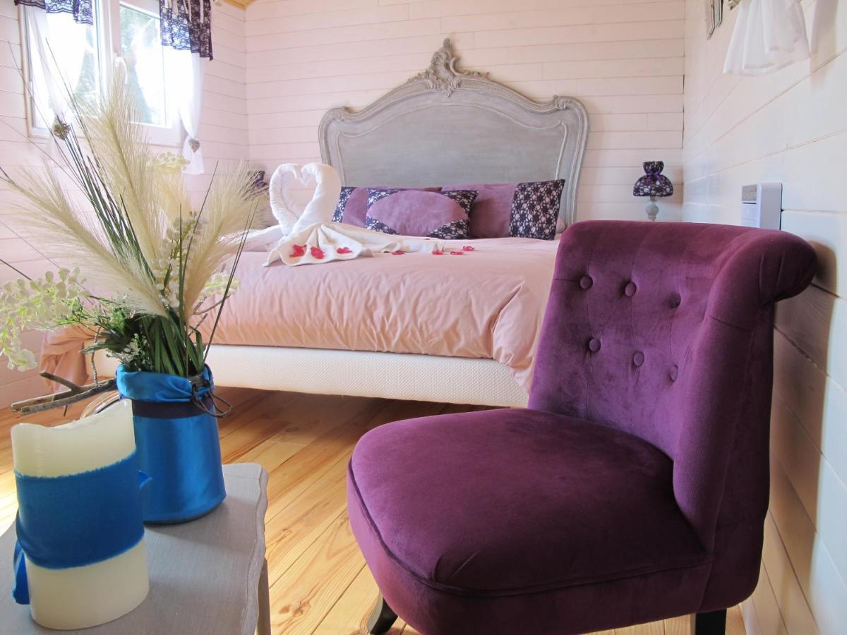 L'Oustau De Bigatie Bed & Breakfast Lambesc Eksteriør bilde