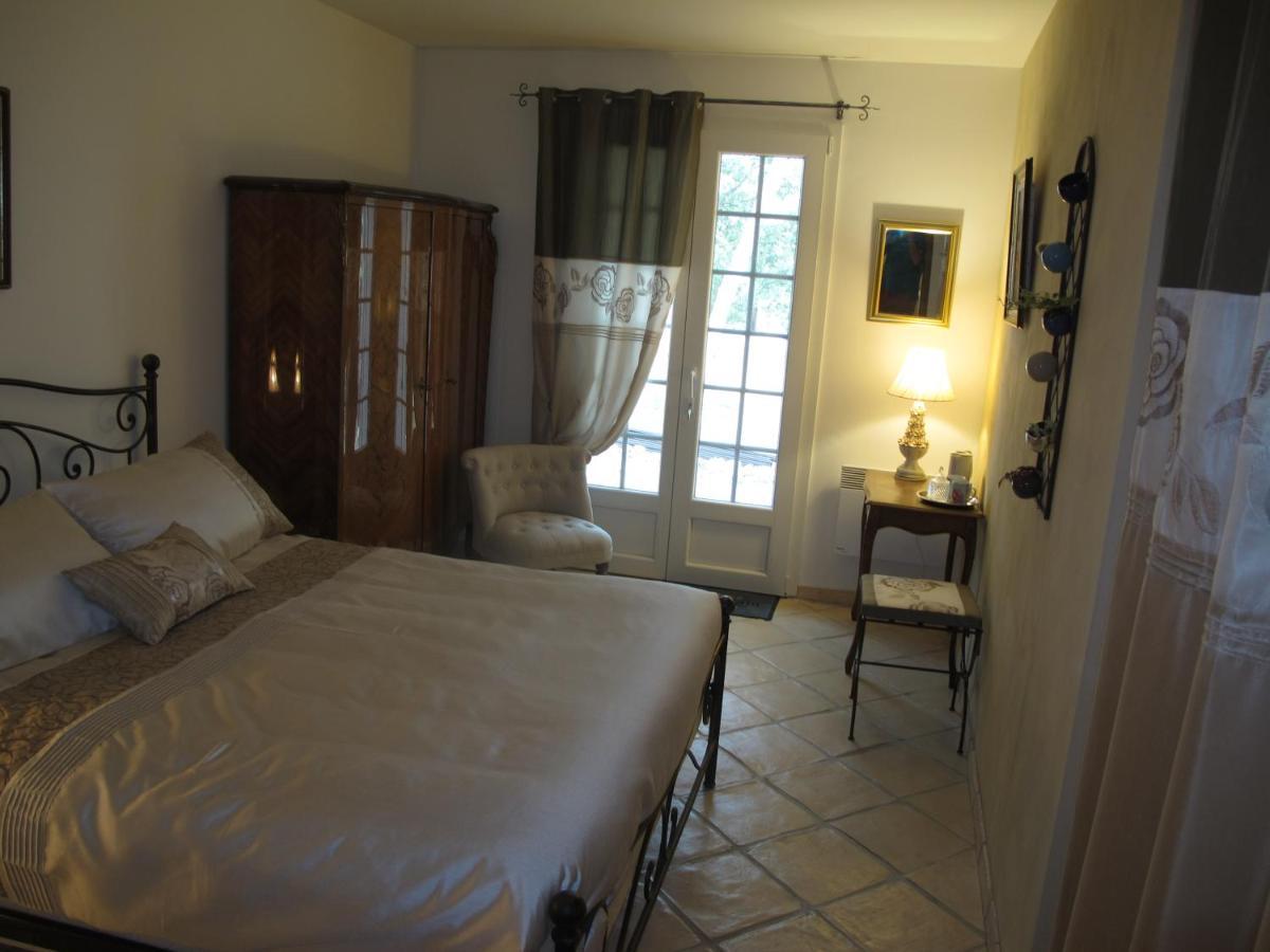 L'Oustau De Bigatie Bed & Breakfast Lambesc Eksteriør bilde