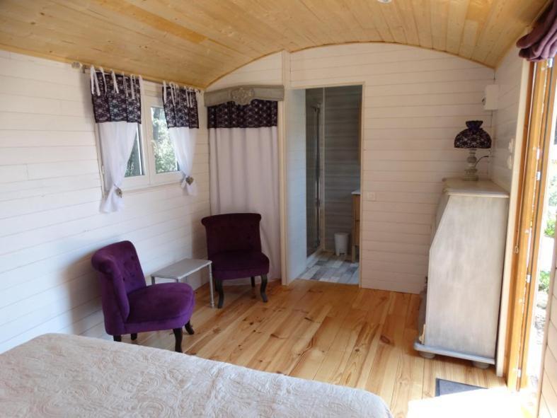 L'Oustau De Bigatie Bed & Breakfast Lambesc Eksteriør bilde