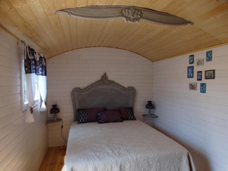 L'Oustau De Bigatie Bed & Breakfast Lambesc Eksteriør bilde